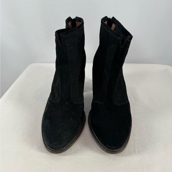 Aquatalia Perforated Suede Bootie in Black Size 8.5 - Picture 3 of 8